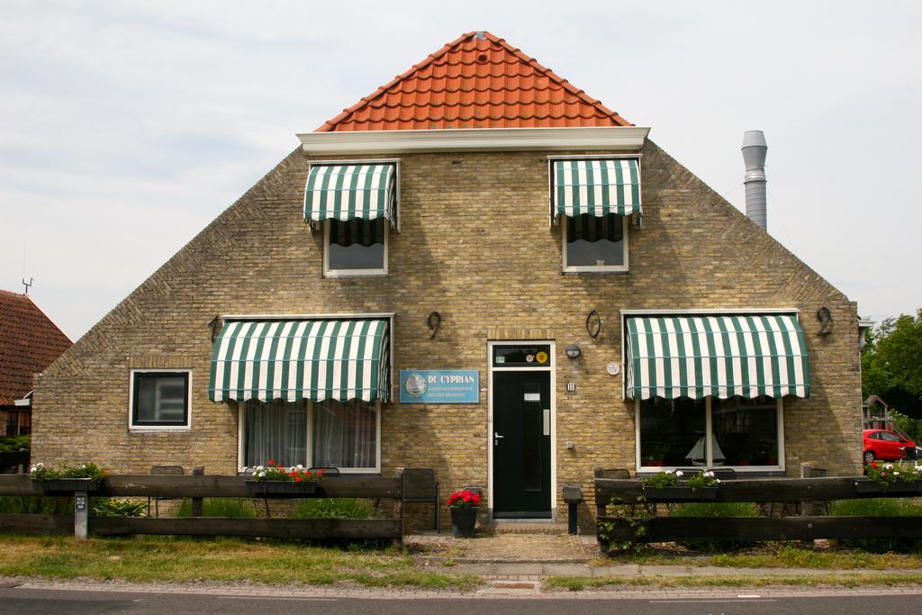 De Cyprian Bed & Breakfast Kaard Exteriör bild