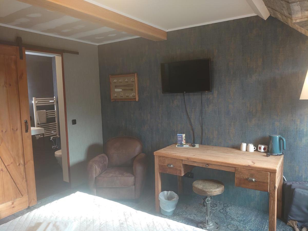 De Cyprian Bed & Breakfast Kaard Exteriör bild