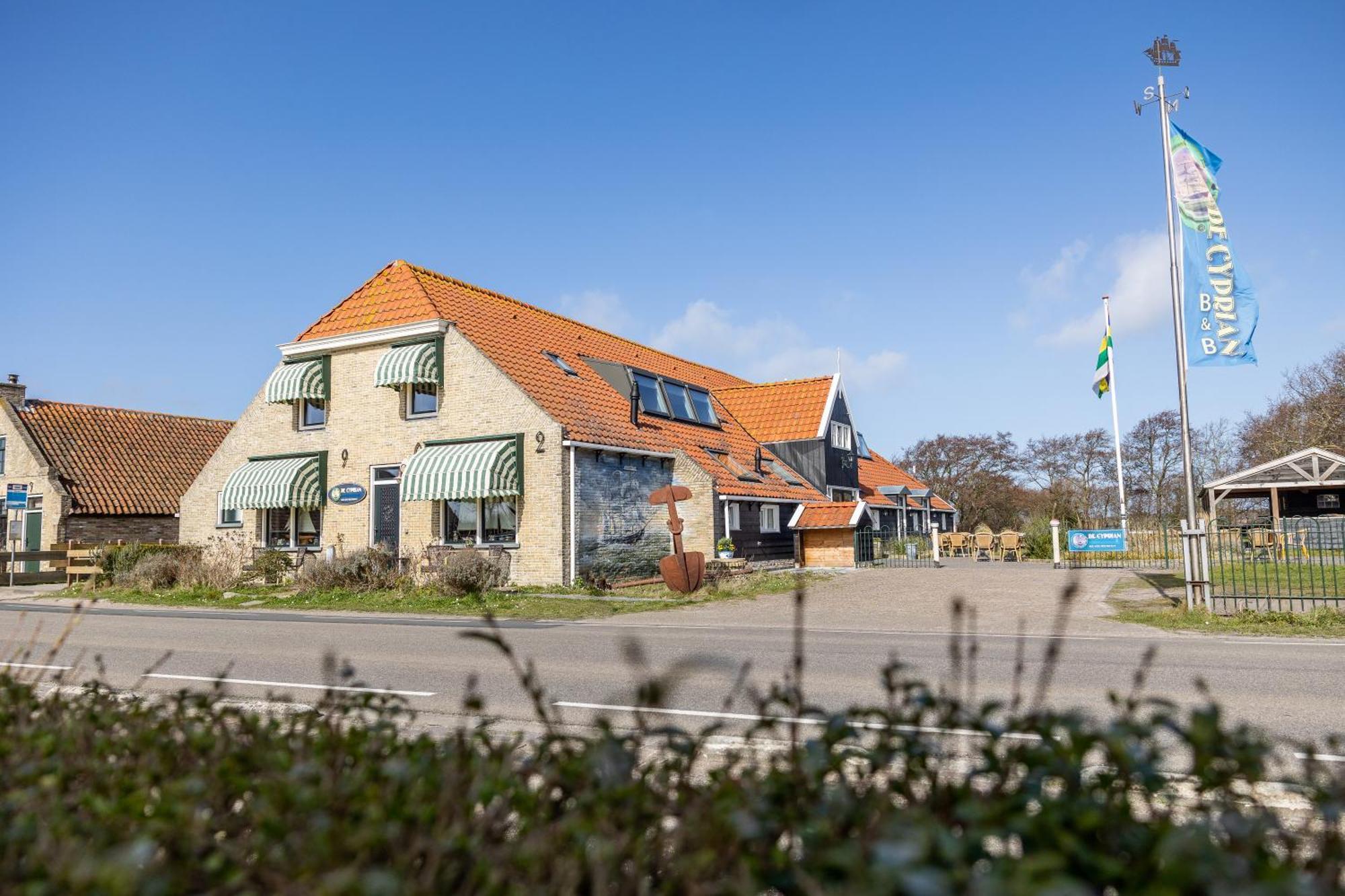 De Cyprian Bed & Breakfast Kaard Exteriör bild